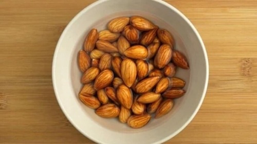 Soaked almonds (Pinterest) Soaked almonds (Pinterest)