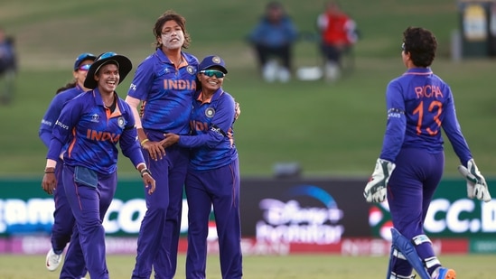 India's Jhulan Goswami celebrates the dismissal of Pakistan's Nida Dar(ANI) India's Jhulan Goswami celebrates the dismissal of Pakistan's Nida Dar(ANI)
