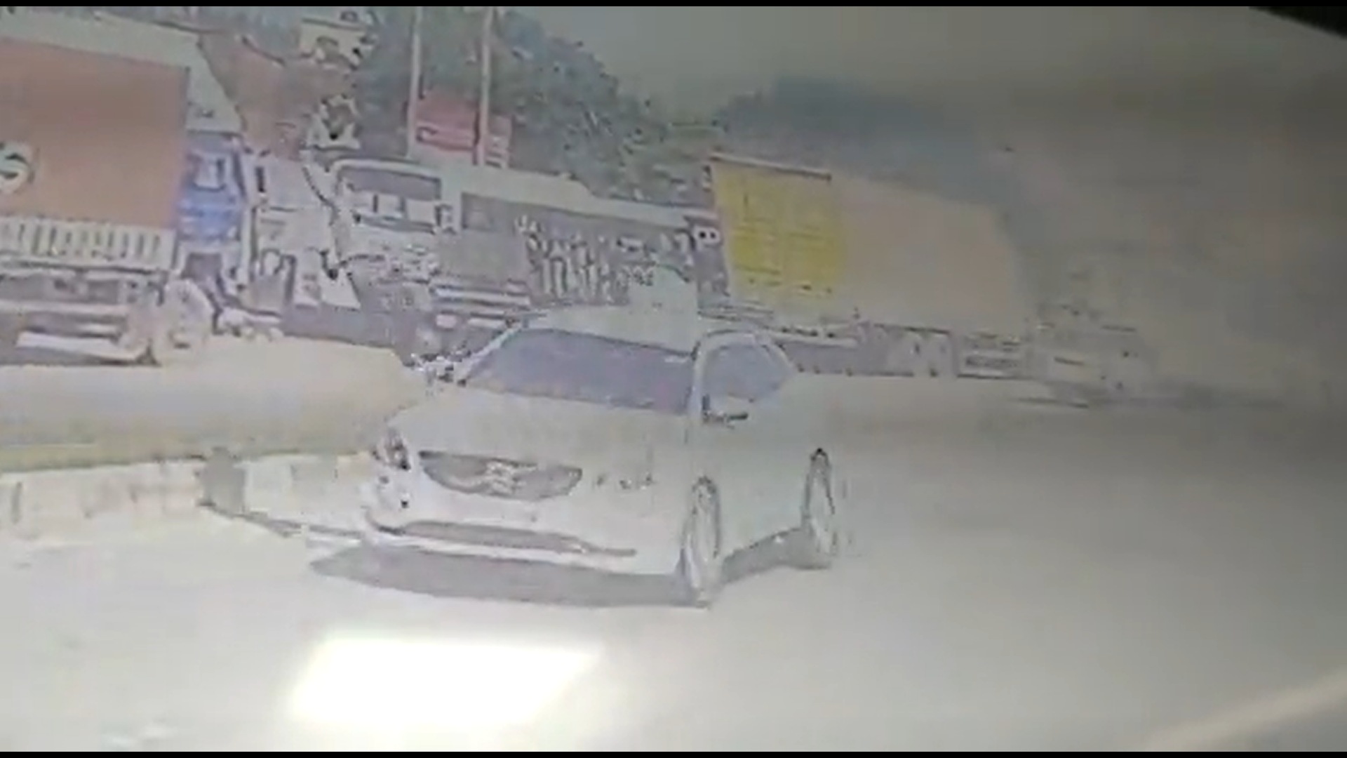 The incident was caught on CCTV camera. (Screengrab/Video tweeted by Uttarakhand Police)