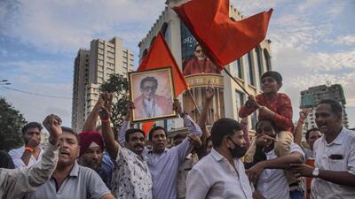Not to be undone, Shinde inducted Vaibhav Sankhe, the Palghar district president of the Shiv Sena (Satish Bate/HT PHOTO) Not to be undone, Shinde inducted Vaibhav Sankhe, the Palghar district president of the Shiv Sena (Satish Bate/HT PHOTO)