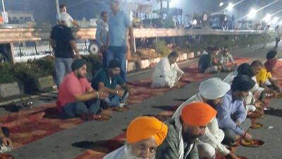 Hundreds of farmers blocked NH 44 around 1pm on Friday and spent the night on the highway. (Sourced) Hundreds of farmers blocked NH 44 around 1pm on Friday and spent the night on the highway. (Sourced)