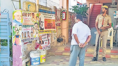 Petrol bomb hurled at RSS leader’s house Petrol bomb hurled at RSS leader’s house