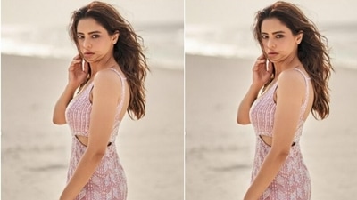 Aamna’s Maldives fashion diaries are goals for us. A few days back, the actor shared a set of pictures looking ravishing in a pastel pink jumpsuit. (Instagram/@aamnasharifofficial)