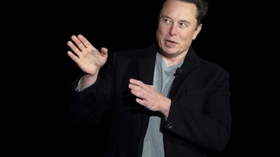 Iran Anti- Hijab Protests: Elon Musk speaks during a press conference. (AFP)