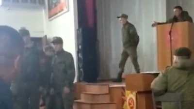 Russia-Ukraine War: An officer could be heard shouting in Russian at men. (Twitter) Russia-Ukraine War: An officer could be heard shouting in Russian at men. (Twitter)