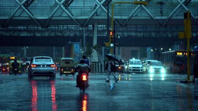 Commuters in the rain near ITO in Delhi on Saturday. (Arvind Yadav/HT Photo) Commuters in the rain near ITO in Delhi on Saturday. (Arvind Yadav/HT Photo)