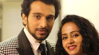 Bhamini Oza talks about actor-husband Pratik Gandhi.