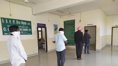 Hundreds of drug addicts who have been undergoing treatment in government-run de-addiction centres, including 27 outpatient opioid assisted treatment (OOAT) clinics, in Tarn Taran district have been left in the lurch because the health department has put a cap on the distribution of pills to them. (HT File Photo) Hundreds of drug addicts who have been undergoing treatment in government-run de-addiction centres, including 27 outpatient opioid assisted treatment (OOAT) clinics, in Tarn Taran district have been left in the lurch because the health department has put a cap on the distribution of pills to them. (HT File Photo)