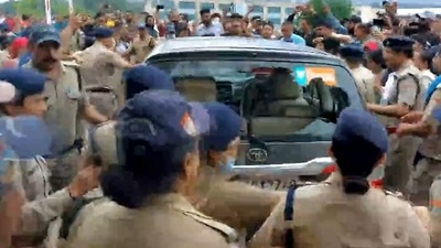Locals vandalised the car of BJP MLA Renu Bisht in Rishikesh on Saturday. (ANI) Locals vandalised the car of BJP MLA Renu Bisht in Rishikesh on Saturday. (ANI)