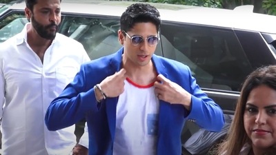 Sidharth Malhotra attended the special screening of his film Shershaah at Subhash Ghai's film school Whistling Woods on the occasion of National Cinema Day on Friday. (Varinder Chawla) Sidharth Malhotra attended the special screening of his film Shershaah at Subhash Ghai's film school Whistling Woods on the occasion of National Cinema Day on Friday. (Varinder Chawla)