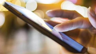 76 per cent of them wanted to buy or upgrade their smartphones via e-commerce platforms whereas the remaining would prefer offline shopping experience (Picture for representation/Getty Images)