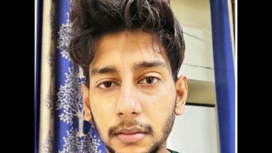 The arrested accused in the Amritsar IED seizure case has been identified as Satnam Singh, alias Honey of Patti in Tarn Taran district. He had allegedly provided a motorcycle to the accused who was arrested earlier for planting an IED under a Punjab Police SI’s SUV in Amritsar. (HT Photo)