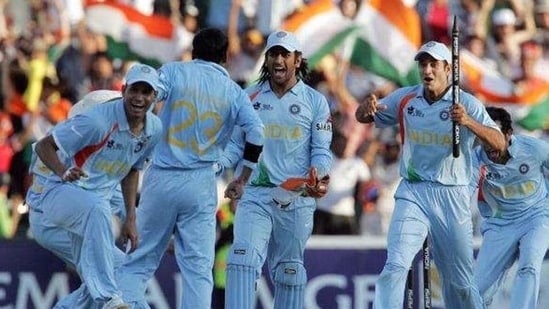 MS Dhoni and Joginder Sharma were part of the winning T20 World Cup side in 2007(Twitter)
