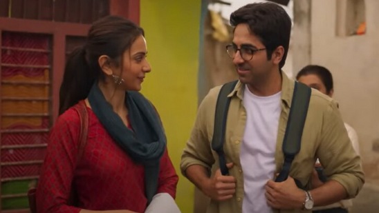 Rakul Preet SIngh and Ayushmann Khurrana in Doctor G song Har Jagah Tu.