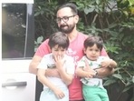 Saif Ali Khan with Taimur, Jehangir and Kareena Kapoor outside their home. (Varinder Chawla) Saif Ali Khan with Taimur, Jehangir and Kareena Kapoor outside their home. (Varinder Chawla)