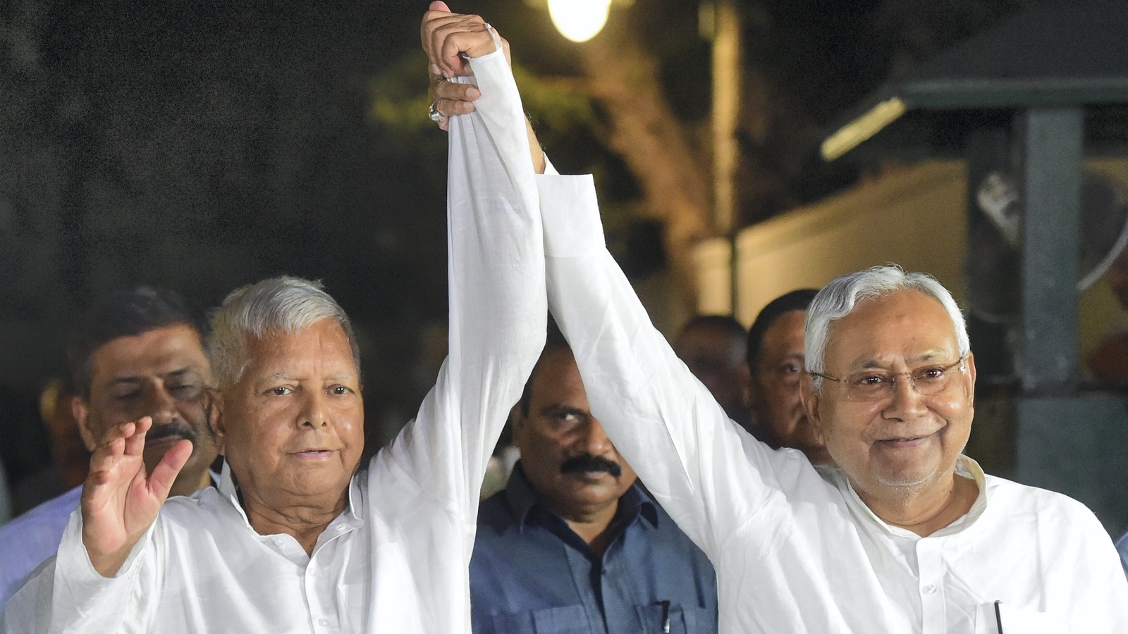 Nitish-Lalu all smiles after meet with Sonia, more talks after Cong prez polls - Hindustan Times