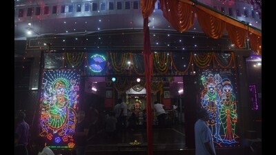 Kali Bari temple in U.P. capital is attracting one and all as it readies for Durga Puja celebrations. (HT photo) Kali Bari temple in U.P. capital is attracting one and all as it readies for Durga Puja celebrations. (HT photo)