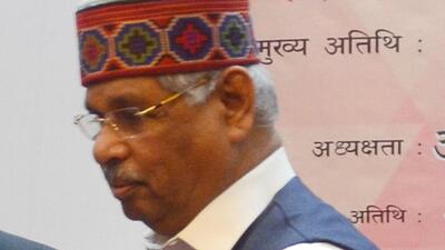 Governor of Himachal Pradesh Rajendra Vishwanath Arlekar, who is also the national president of the Youth Hostels Association of India (YHAI), flagged off the 3rd Half Marathon, 2022, at Jawaharlal Nehru Stadium in New Delhi on Sunday. (HT File Photo)