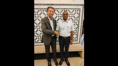 Prof Sunil Kumar De (right) being congratulated on getting elected as the new president of IAG. (SOURCED)