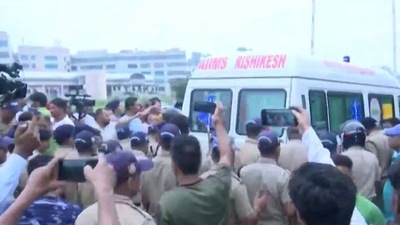 Relatives of the 19-year-old girl, who was allegedly murdered, leave from AIIMS Rishikesh with her body after autopsy was done on Saturday, September 24, 2022. (ANI Photo)