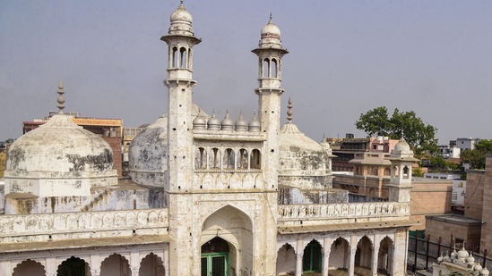The Varanasi district court asked the Gyanvapi mosque management to file its objections to the plea for carbon dating of the structure claimed to be a “Shivling” found inside the complex by the next date of hearing in the matter.(PTI)
