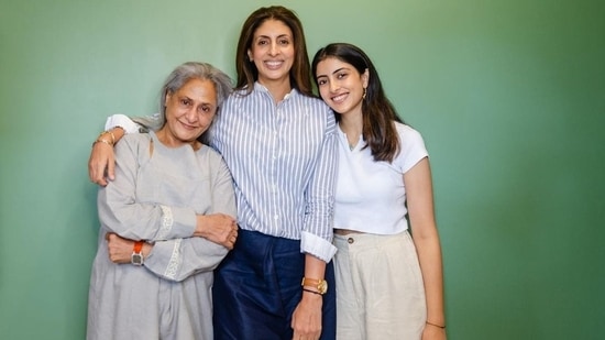 Navya Naveli Nanda poses with Jaya Bachchan and Shweta Bachchan.