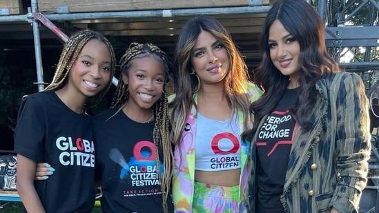 Harnaaz Sandhu with Priyanka Chopra at Global Citizen Festival 2022.&nbsp;(Instagram)