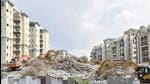 Noida, India- September 12, 2022: A view of the Supertech Twin Towers demolition site, in Noida, India, on Monday, September 12, 2022. (Photo by Sunil Ghosh / Hindustan Times) (Hindustan Times) Noida, India- September 12, 2022: A view of the Supertech Twin Towers demolition site, in Noida, India, on Monday, September 12, 2022. (Photo by Sunil Ghosh / Hindustan Times) (Hindustan Times)