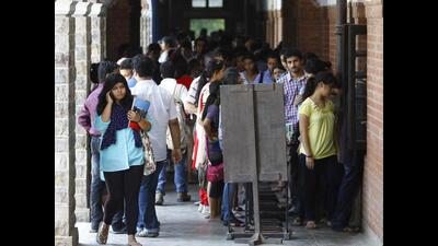 The Director of Education (Secondary and Higher Secondary), Pune, has decided to start a unique and special round of admissions on Monday called the ‘Daily Merit Round’ (DMR). (HT FILE PHOTO) The Director of Education (Secondary and Higher Secondary), Pune, has decided to start a unique and special round of admissions on Monday called the ‘Daily Merit Round’ (DMR). (HT FILE PHOTO)