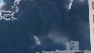 Rungis International Market Fire: A huge fire broke out at Rungis International Market in Pairs. (Twitter)