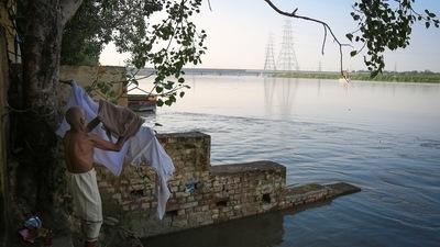 A discharge rate of over 2.95 lakh cusecs at 6 am was reported from the Hathnikund barrage, the highest so far this monsoon season, officials said. (HT Photo/Sanchit Khanna) A discharge rate of over 2.95 lakh cusecs at 6 am was reported from the Hathnikund barrage, the highest so far this monsoon season, officials said. (HT Photo/Sanchit Khanna)