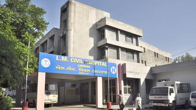 The man reportedly turned violent after the staff at Ludhiana Civil Hospital asked him to deposit fees for his friend’s medical examination. (HT File) The man reportedly turned violent after the staff at Ludhiana Civil Hospital asked him to deposit fees for his friend’s medical examination. (HT File)