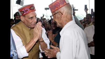 Defence Minister Rajnath Singh during a ceremony organised to honour the family members of military martyrs, in Kangra district. (HT Photo) Defence Minister Rajnath Singh during a ceremony organised to honour the family members of military martyrs, in Kangra district. (HT Photo)