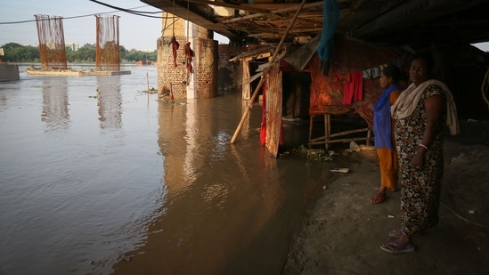 The Central Water Commission (CWC) predicted that it may increase to 205 metres by 9 pm.(HT Photo/Sanchit Khanna)