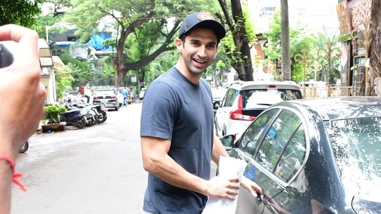 Aditya Roy Kapur was spotted at a pet clinic on Monday. The actor was last seen in Rashtra Kavach Om but the film did not perform at the box office. He will now be seen in Gumraah. (Varinder Chawla)