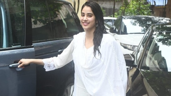 Janhvi Kapoor looked fresh in a white salwar-suit post her Pilates session on Monday. The actor was last seen in Good Luck Jerry and was appreciated for her performance. She will now be seen in Bawaal opposite Varun Dhawan and in Boney Kapoor's production, Mili. She also has Mr and Mrs Mahi with Rajkummar Rao. (Varinder Chawla) 
