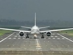 Singapore Airlines may maintain a minority stake of up to 25% to the tune of <span class='webrupee'>₹</span>5,000 to <span class='webrupee'>₹</span>10,000 crore as part of the merger.(Representative Image) Singapore Airlines may maintain a minority stake of up to 25% to the tune of <span class='webrupee'>₹</span>5,000 to <span class='webrupee'>₹</span>10,000 crore as part of the merger.(Representative Image)
