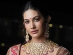 Amyra Dastur’s fashion diaries manage to make us drool on a regular basis. The actor keeps slaying fashion goals of all kinds with snippets from her fashion photoshoots. Be it a casual ensemble or an ethnic attire, Amyra can do it all and make any attire look better. A few days back, Amyra walked for a fashion show and shared a few glimpses of her look.(Instagram/@amyradastur93)