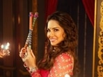 Sunny Leone’s red lehenga is a Navratri wardrobe must-have(Instagram/@sunnyleone) Sunny Leone’s red lehenga is a Navratri wardrobe must-have(Instagram/@sunnyleone)