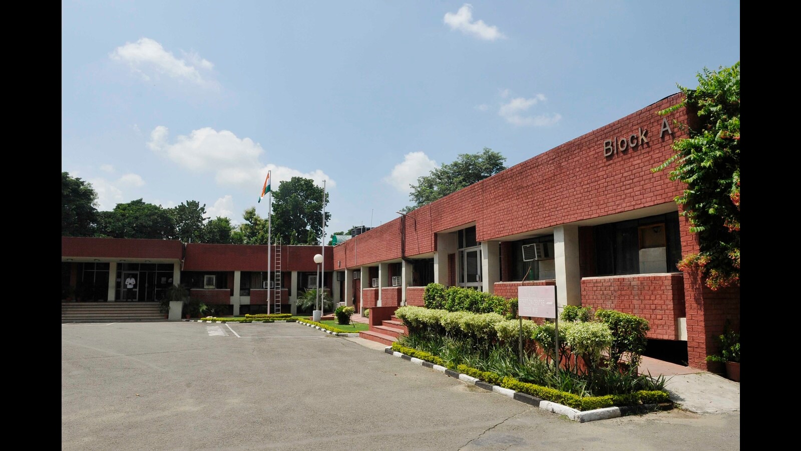 Chandigarh Housing Board to lease out old Sector9 office building