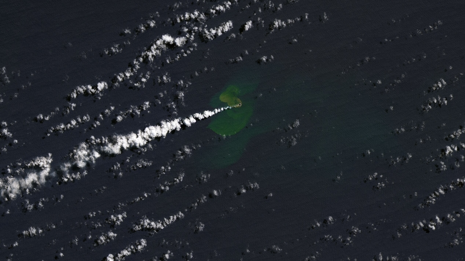 Read more about the article NASA’s latest discovery is a small island from an underwater volcano in Pacific