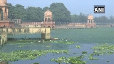 LMC to get AI-enabled robotic boat for Gomti cleaning (File) LMC to get AI-enabled robotic boat for Gomti cleaning (File)