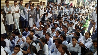 Angry girl students lock school in Rohtak Angry girl students lock school in Rohtak