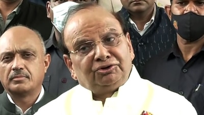 (File) Vinai Kumar Saxena speaks to the media. (File) Vinai Kumar Saxena speaks to the media. 