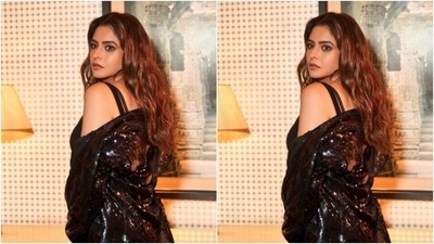 Aamna picked a classic black-on-black look to take on the Tuesday in style. (Instagram/@aamnasharifofficial)