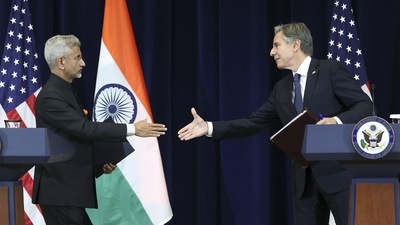 S Jaishankar-Antony Blinken Meeting: US Secretary of State Antony Blinken shakes hands with External Affairs Minister S Jaishankar, (AFP) S Jaishankar-Antony Blinken Meeting: US Secretary of State Antony Blinken shakes hands with External Affairs Minister S Jaishankar, (AFP)