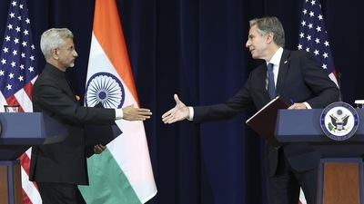 S Jaishankar-Antony Blinken Meeting: US Secretary of State Antony Blinken shakes hands with External Affairs Minister S Jaishankar, (AFP) S Jaishankar-Antony Blinken Meeting: US Secretary of State Antony Blinken shakes hands with External Affairs Minister S Jaishankar, (AFP)
