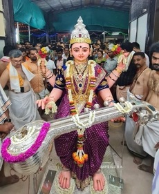 The goddess carries her silver veena before a gold one was sponsored. (Daivaradhane (Facebook page)) The goddess carries her silver veena before a gold one was sponsored. (Daivaradhane (Facebook page))