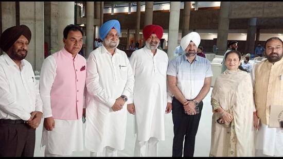 Punjab Congress MLAs at the assembly complex in Chandigarh on Tuesday. (Ravi Kumar/HT)