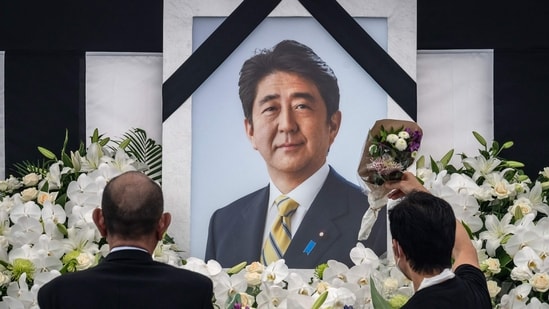 Shinzo Abe State Funeral: People leave flowers and pay their respects to former Japanese prime minister Shinzo Abe.(AFP)